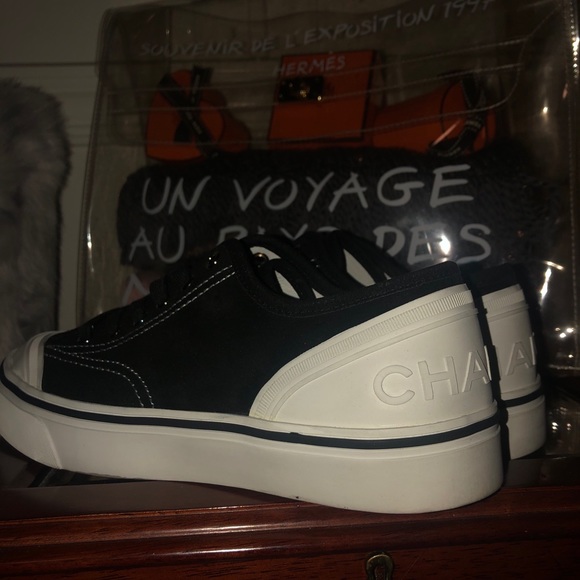 CHANEL SNEAKERS - Picture 7 of 13